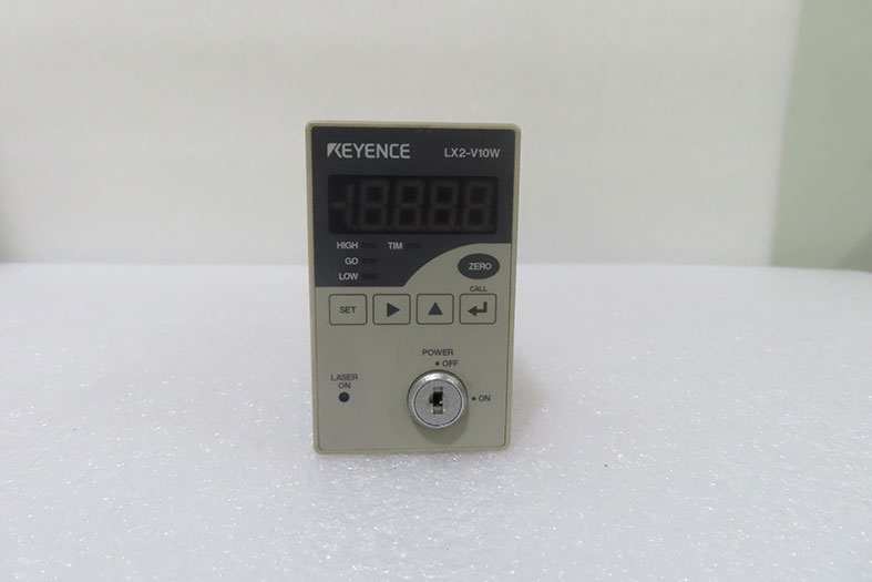 KEYENCE LX2-V10W雷射感測器放大器